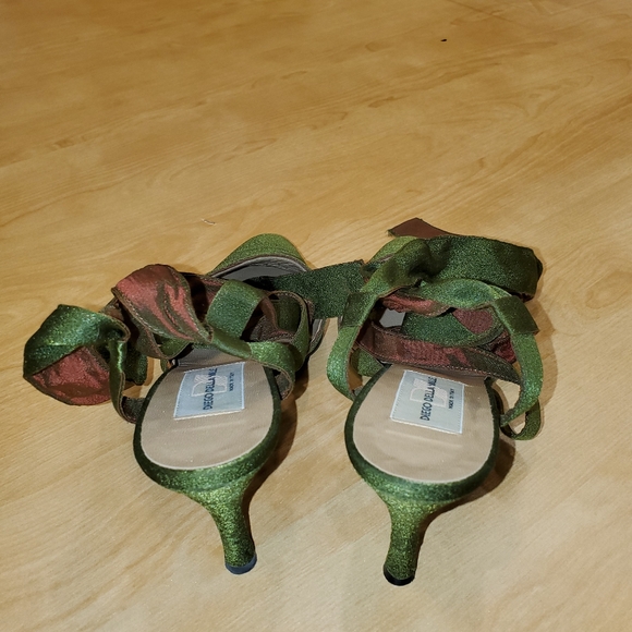 Shoes - Picture 1 of 5